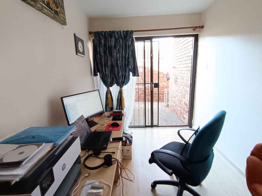 3 Bedroom Property for Sale in Langenhovenpark Free State